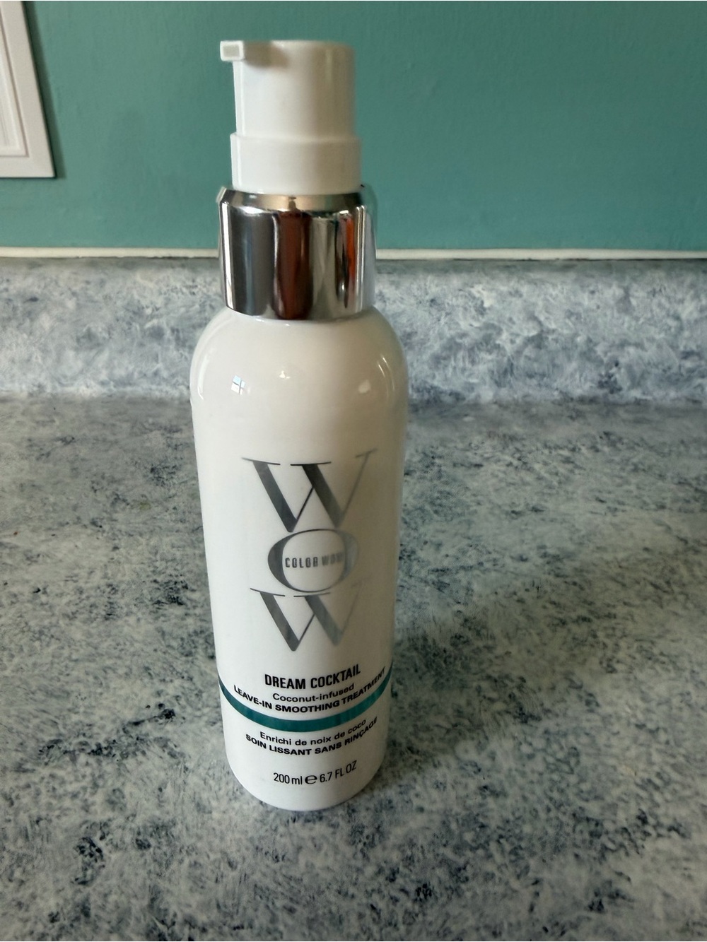 WOW Dream Cocktail Leave-In Smoothing Treatment -coconut